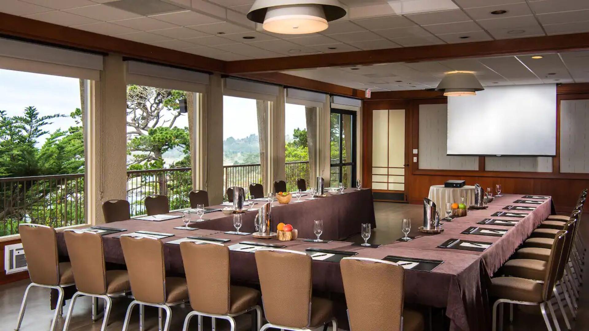 Surf Meeting Room