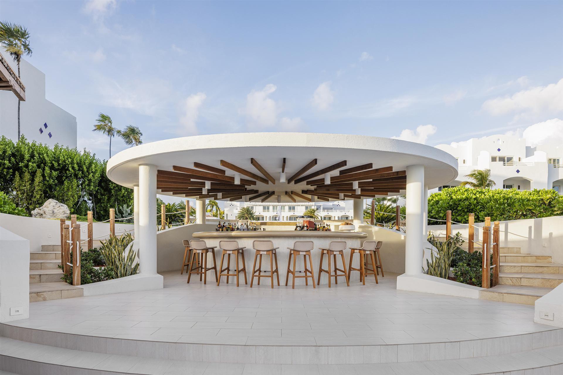 Eventide - Bar/Deck