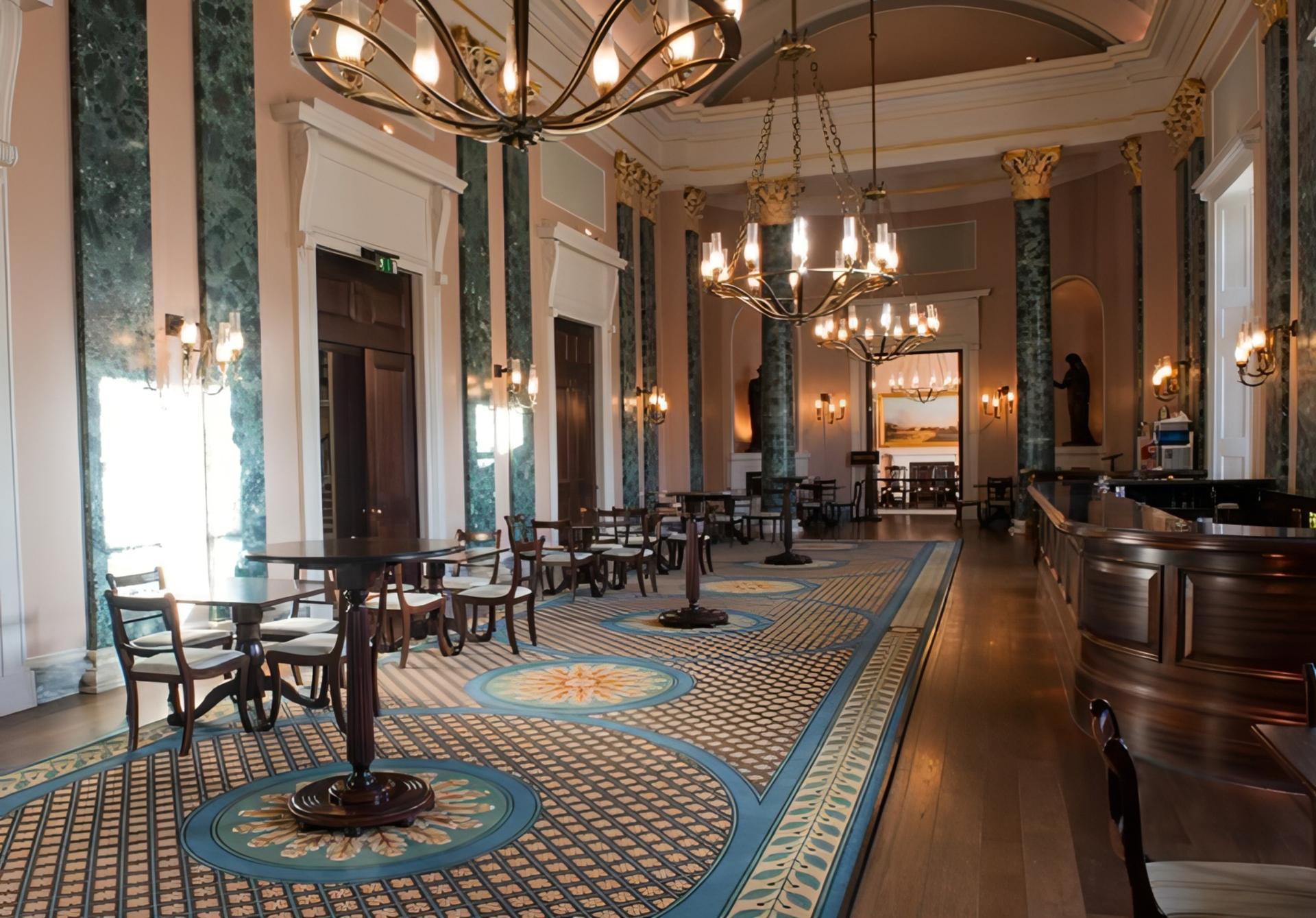 Grand Saloon