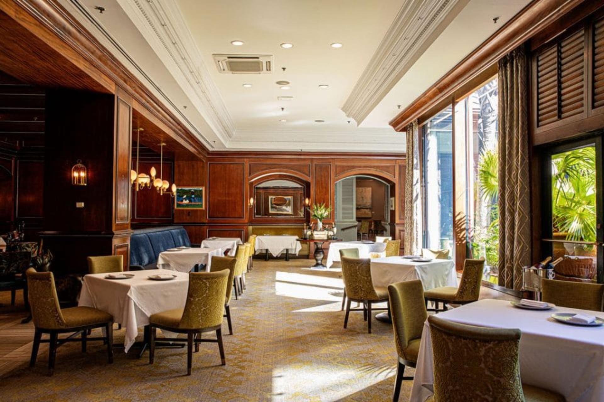Charleston Grill (Day)
