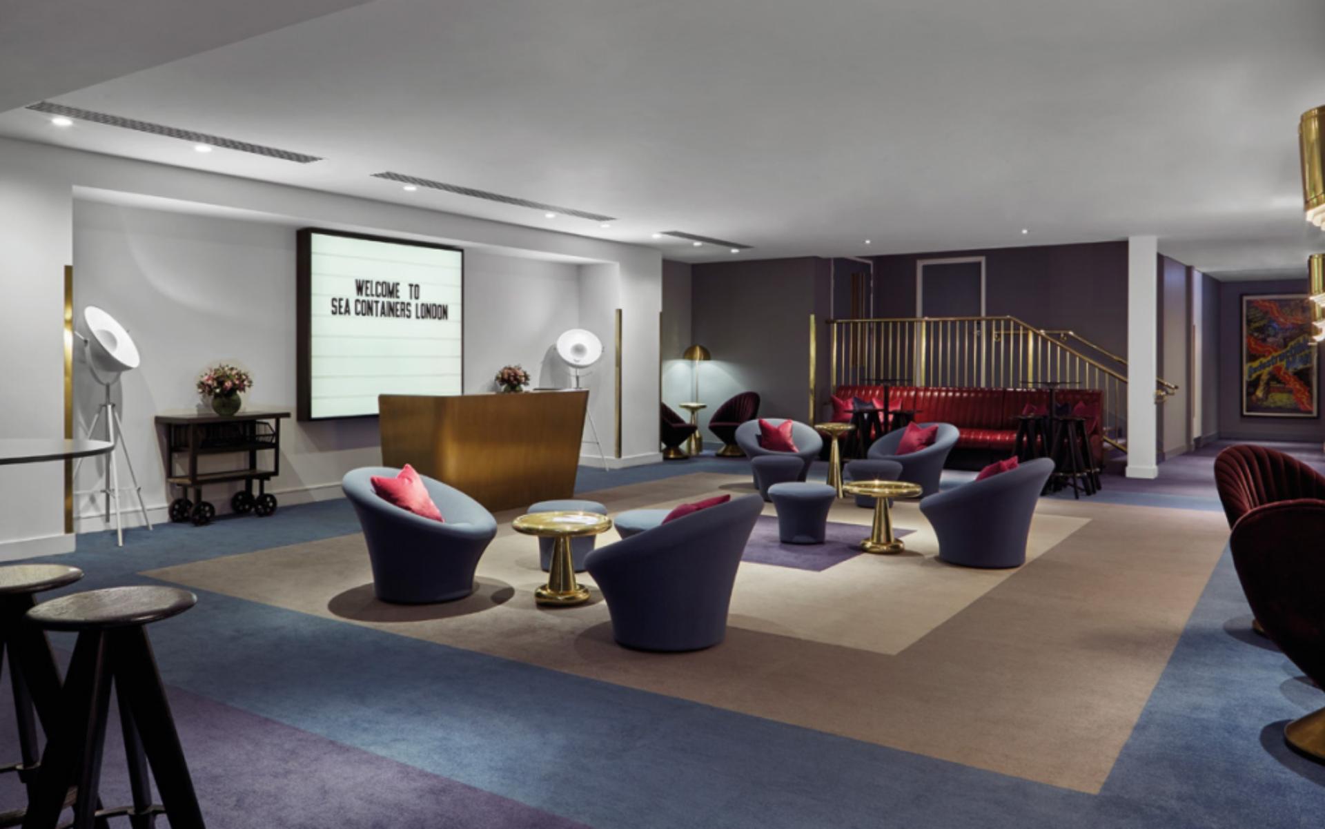Studio Foyer