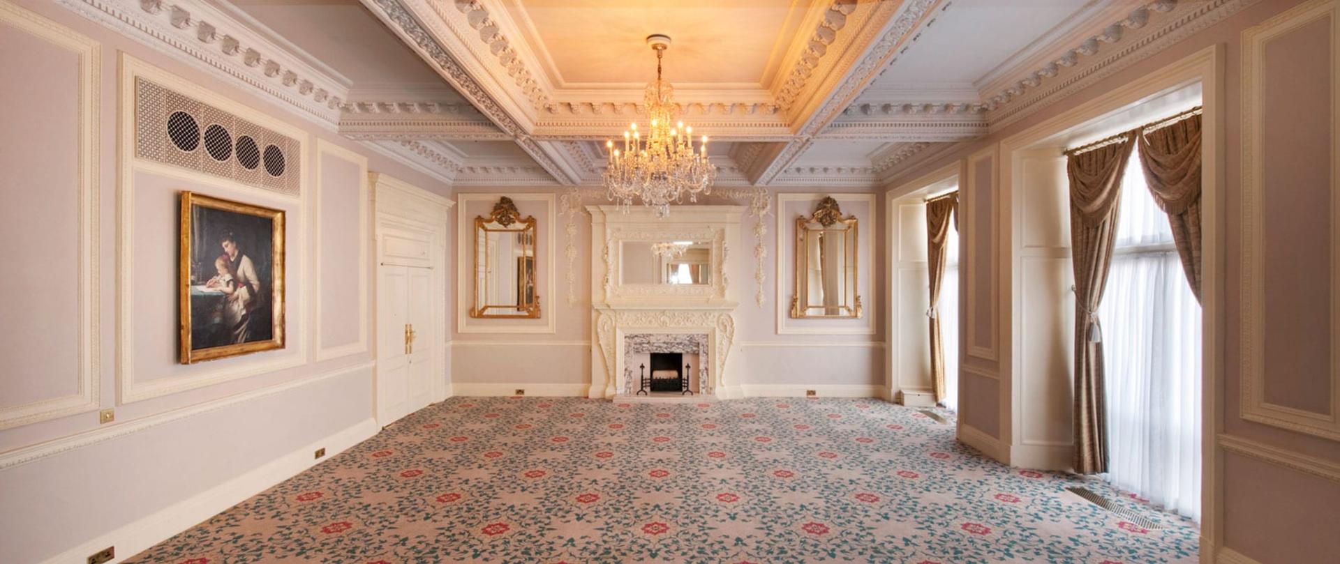 Champagne Room