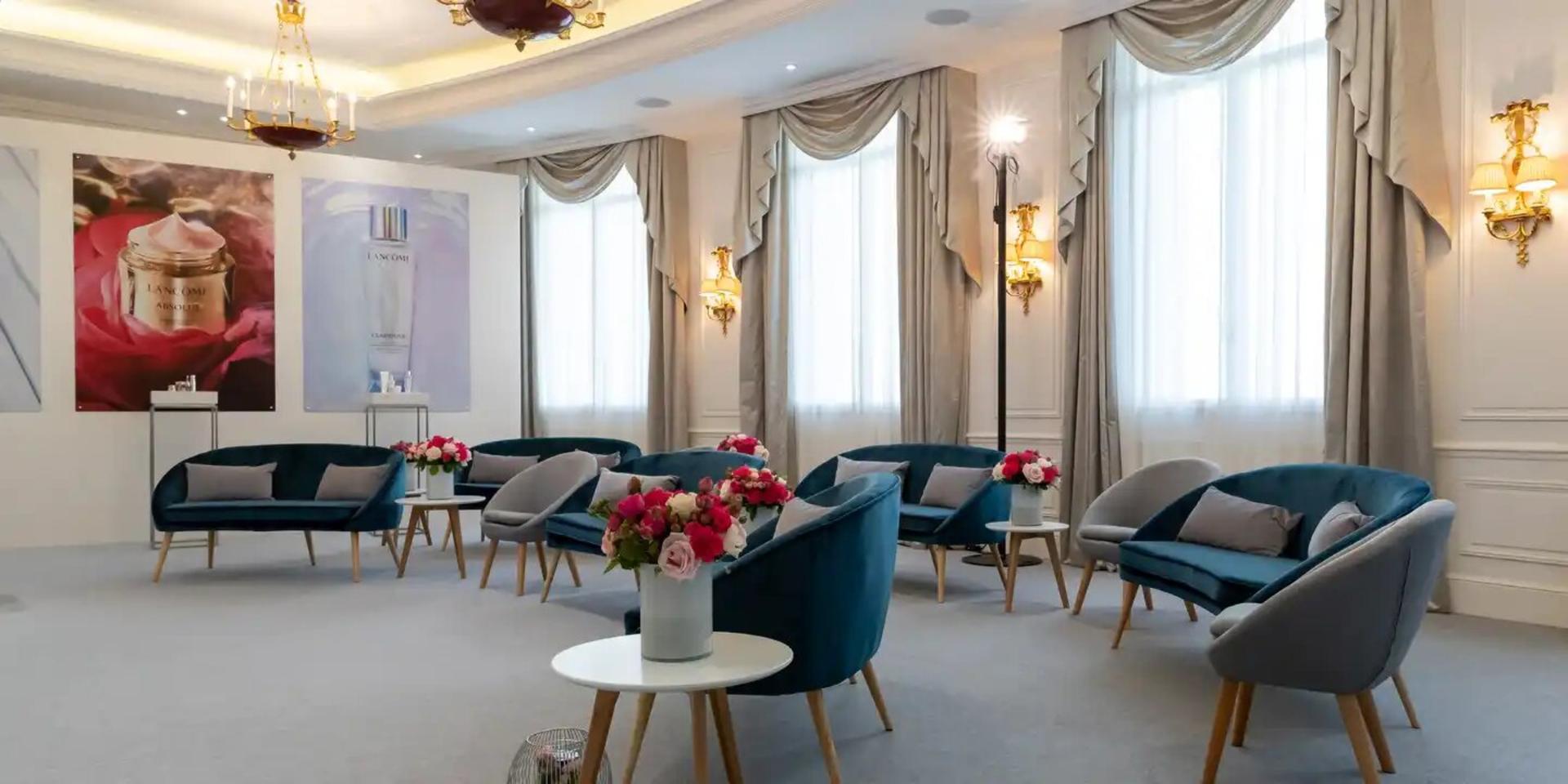 Trianon Lounge