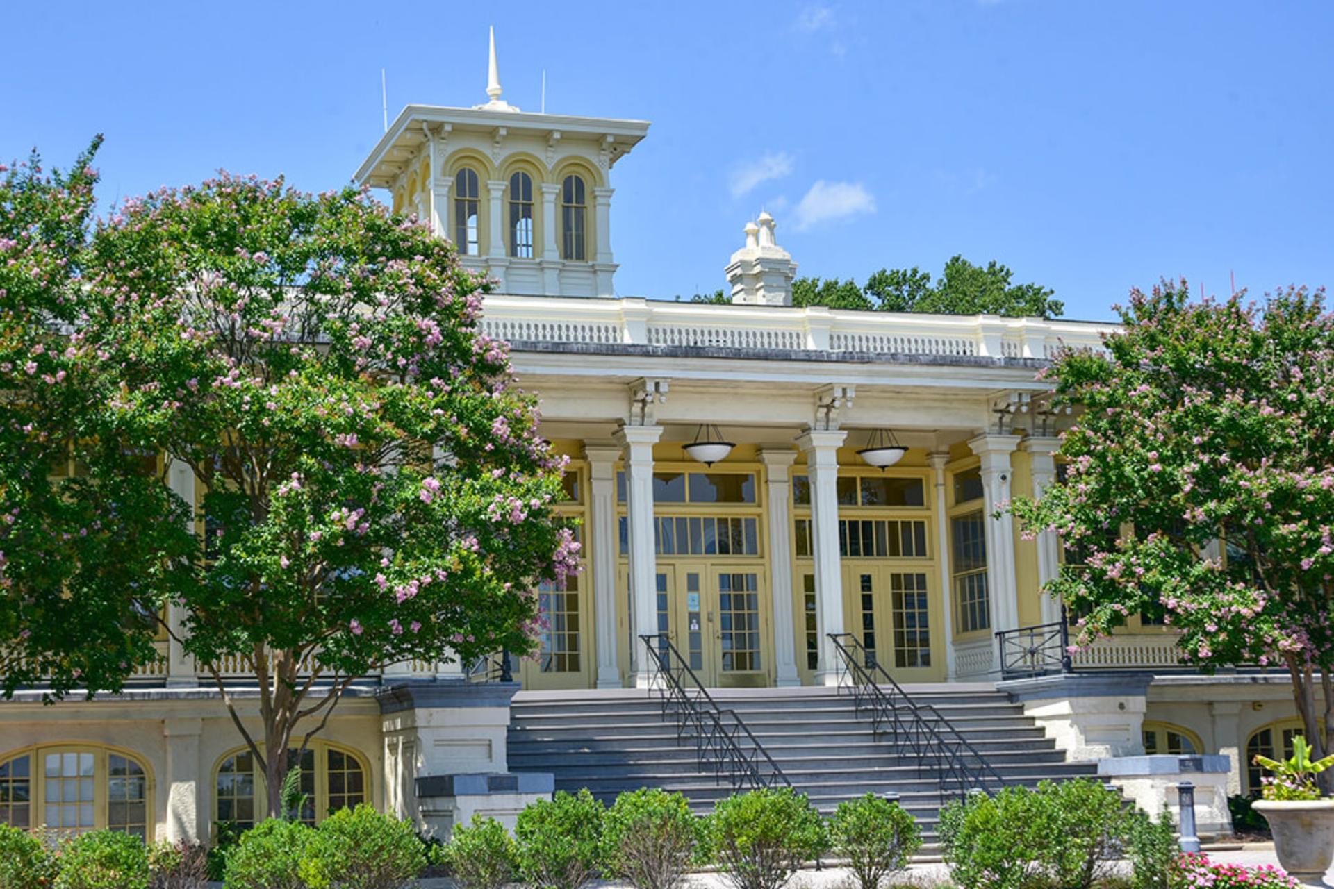 Mansion House Porch