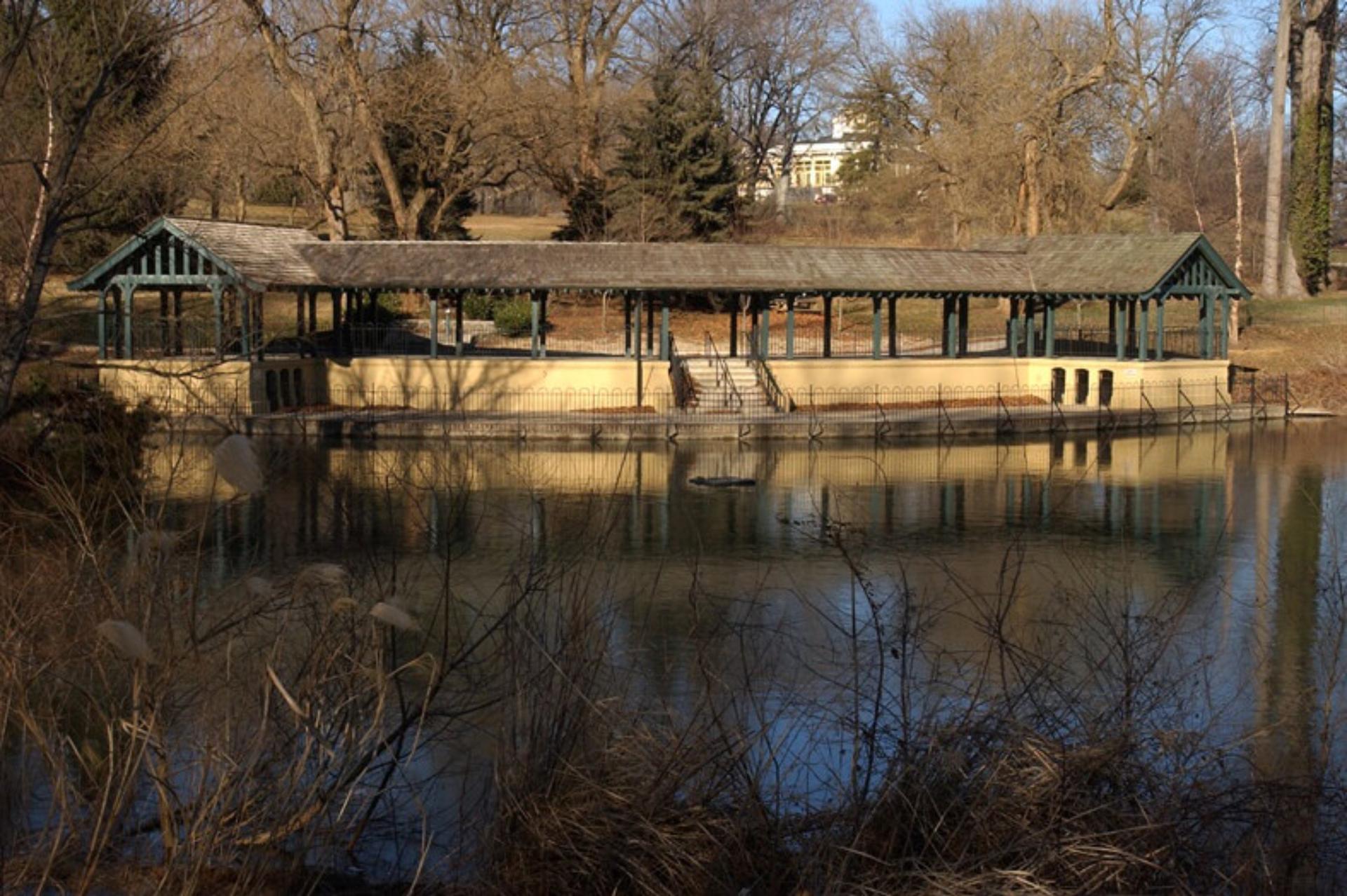 Lakeside Pavilion