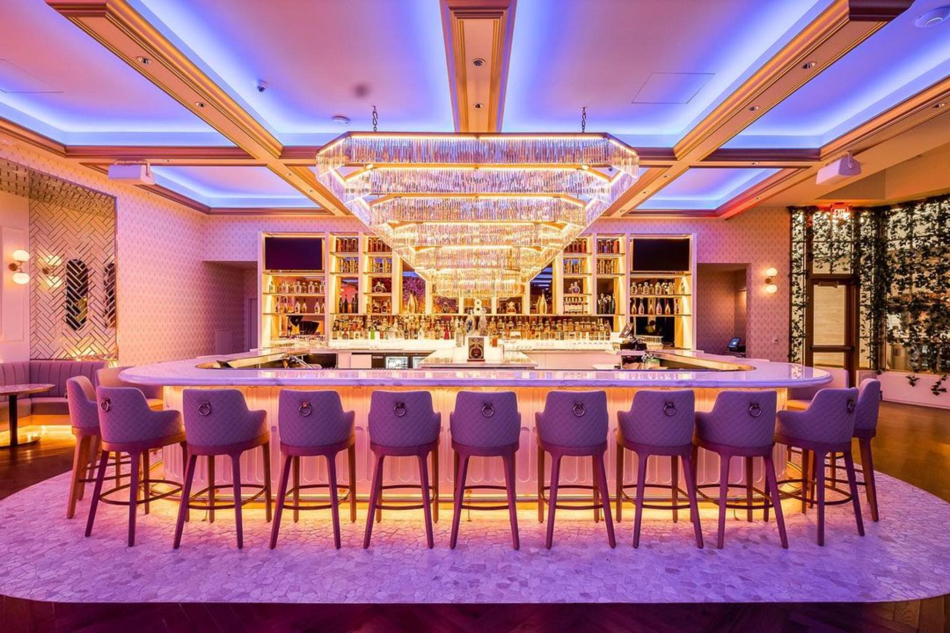 Bar and Lounge
