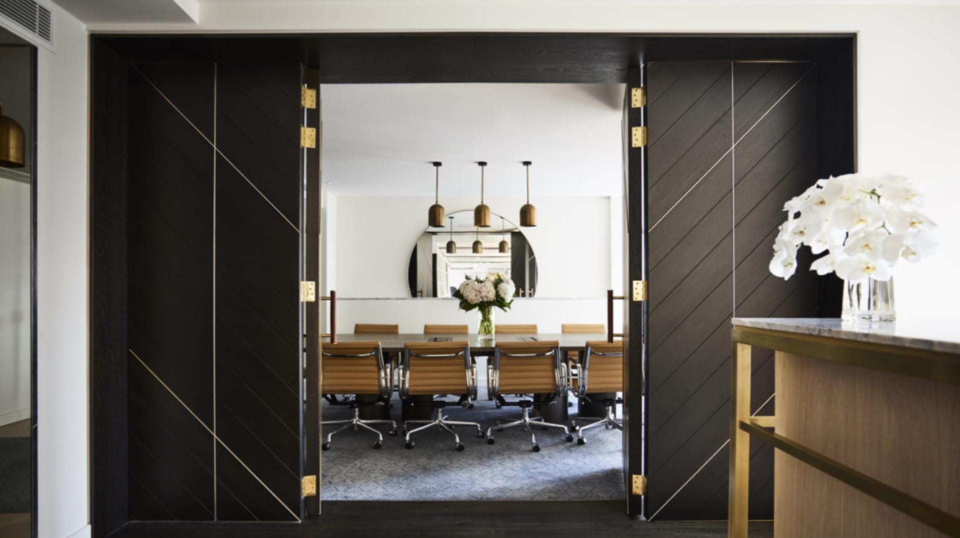 Lounge 32 Boardroom