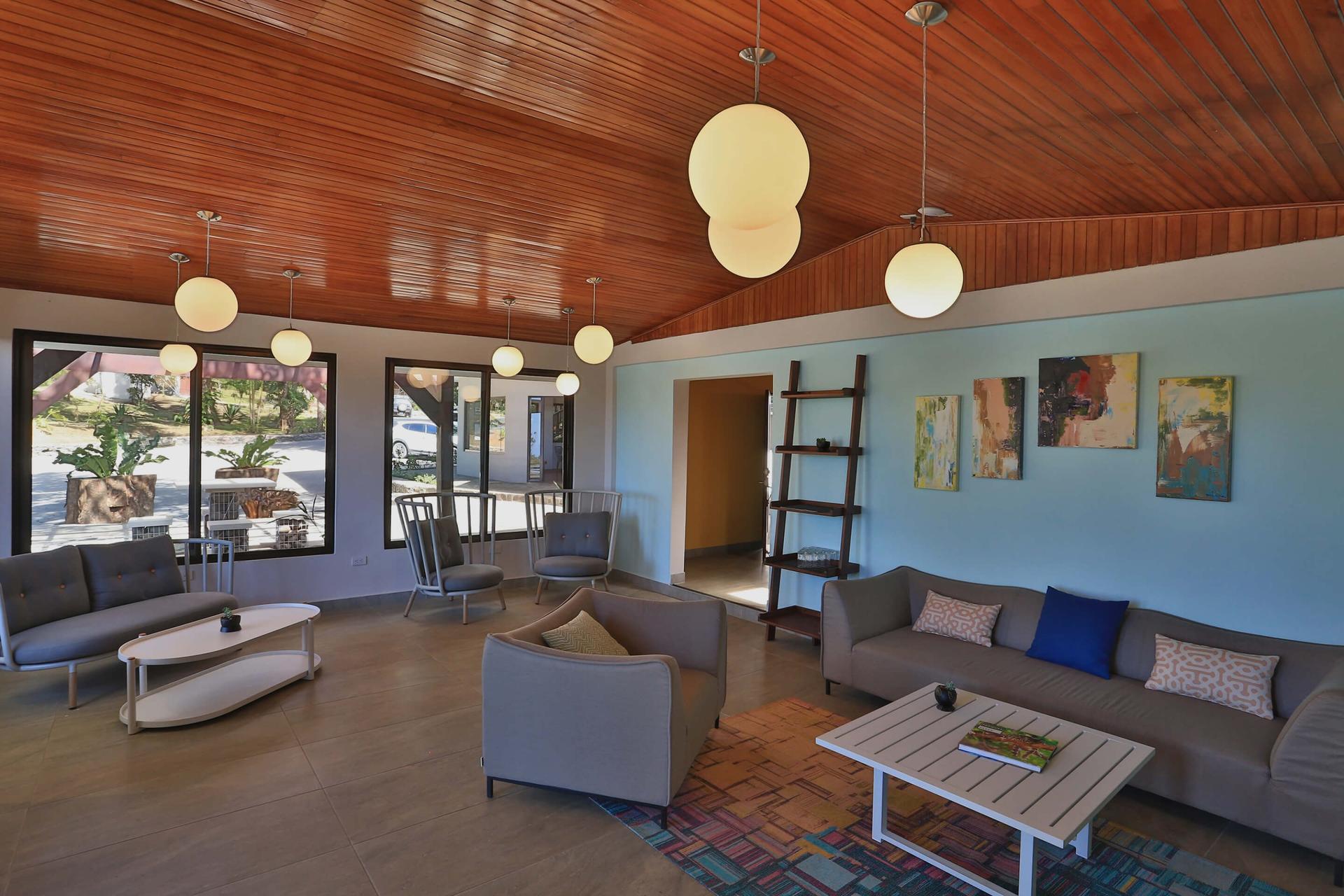Full Buyout of Hotel Senda Monteverde
