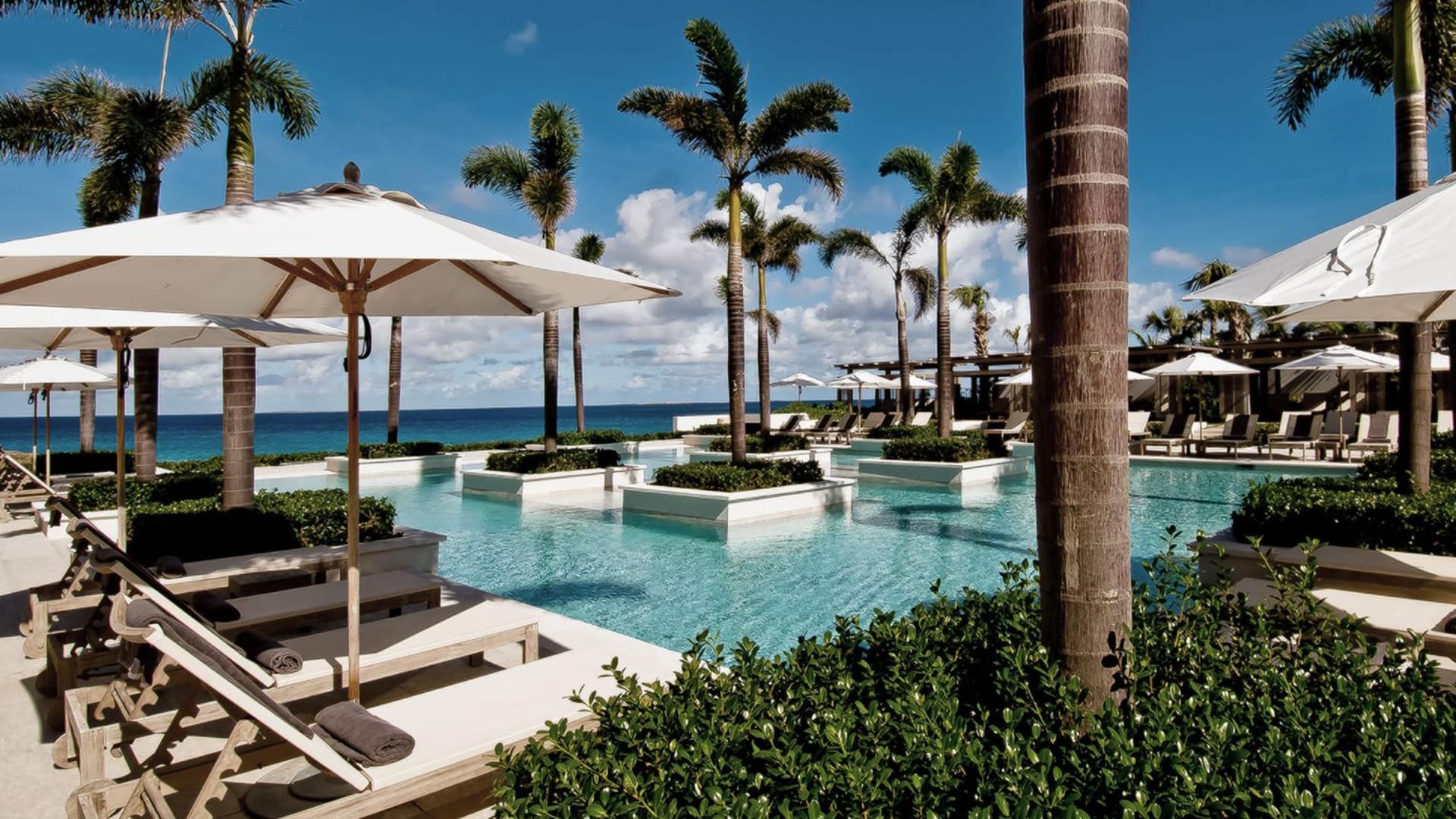 Aleta Pool Deck