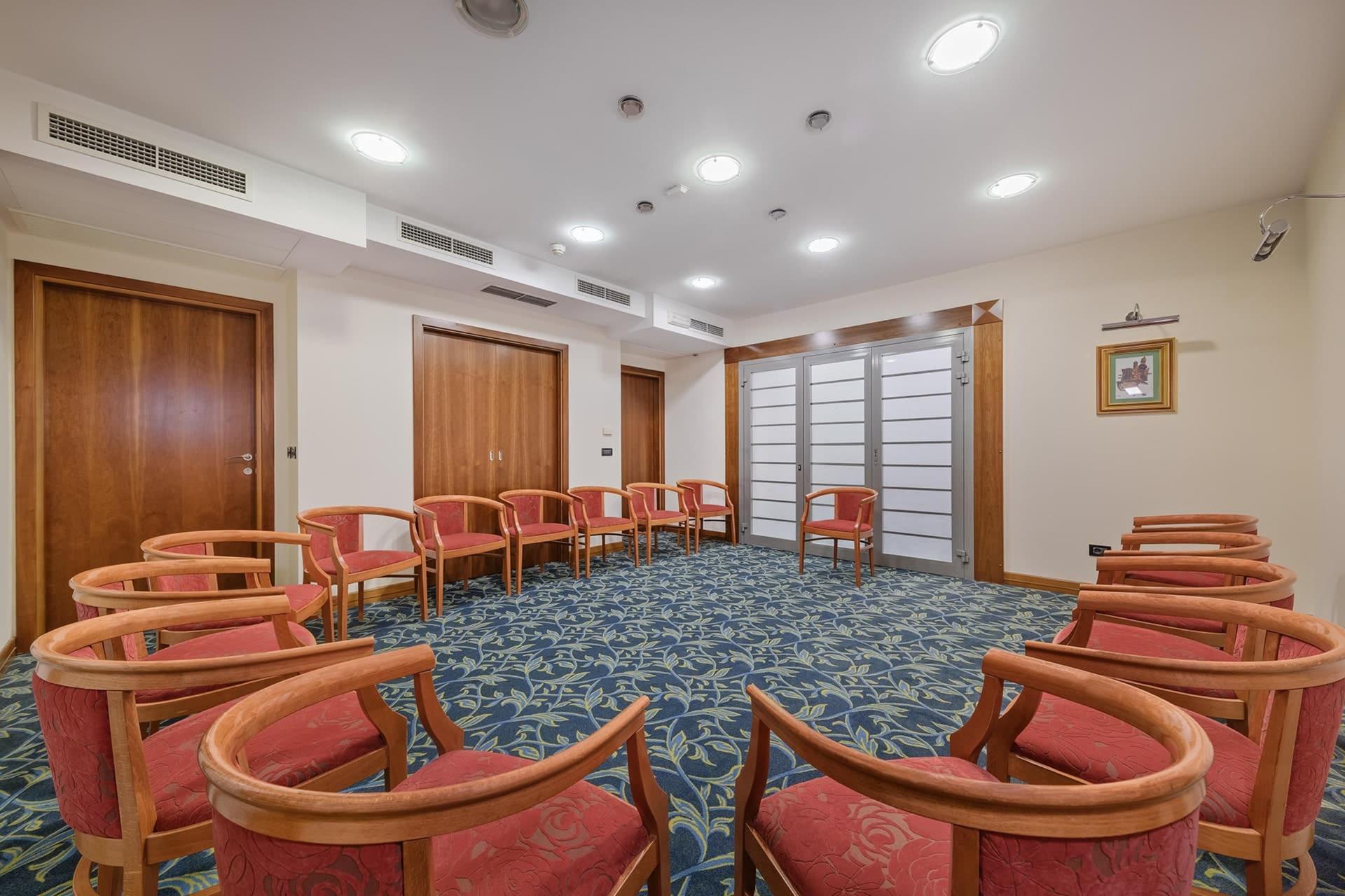 Libertas Salon II