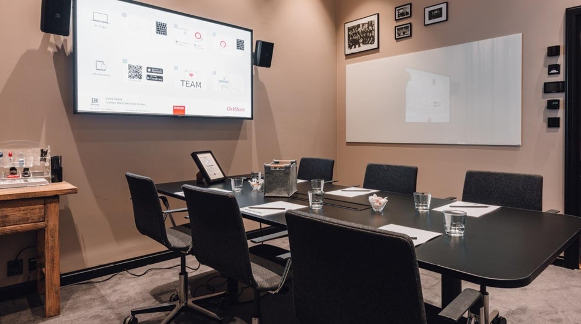 Airport Meeting Room