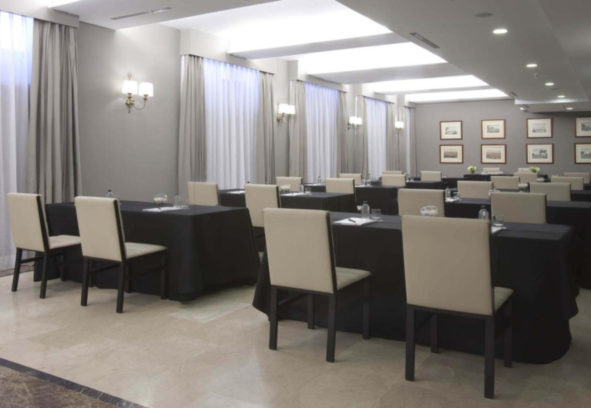 Gran Via Meeting Room