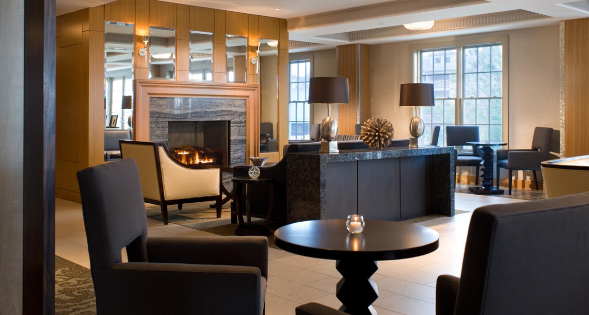 The Grill, Oval Bar & Lounge - The Lounge