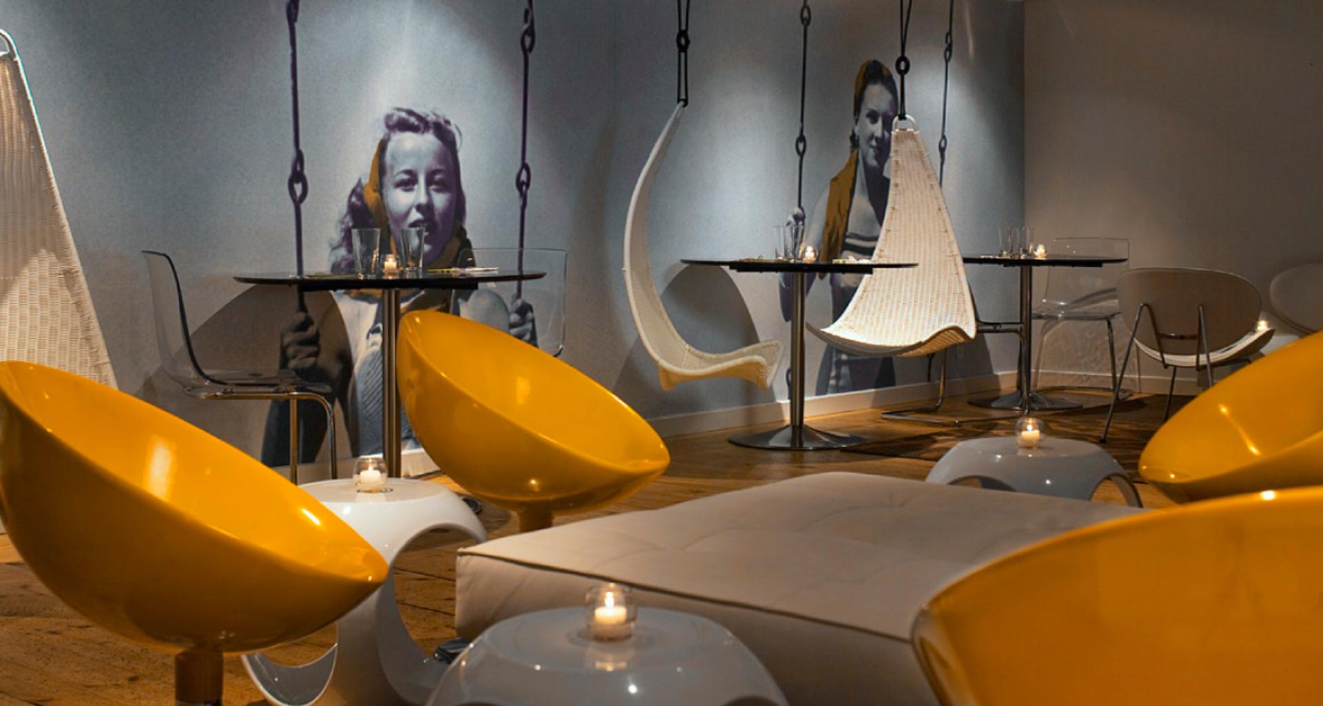 Christie’s Lounge