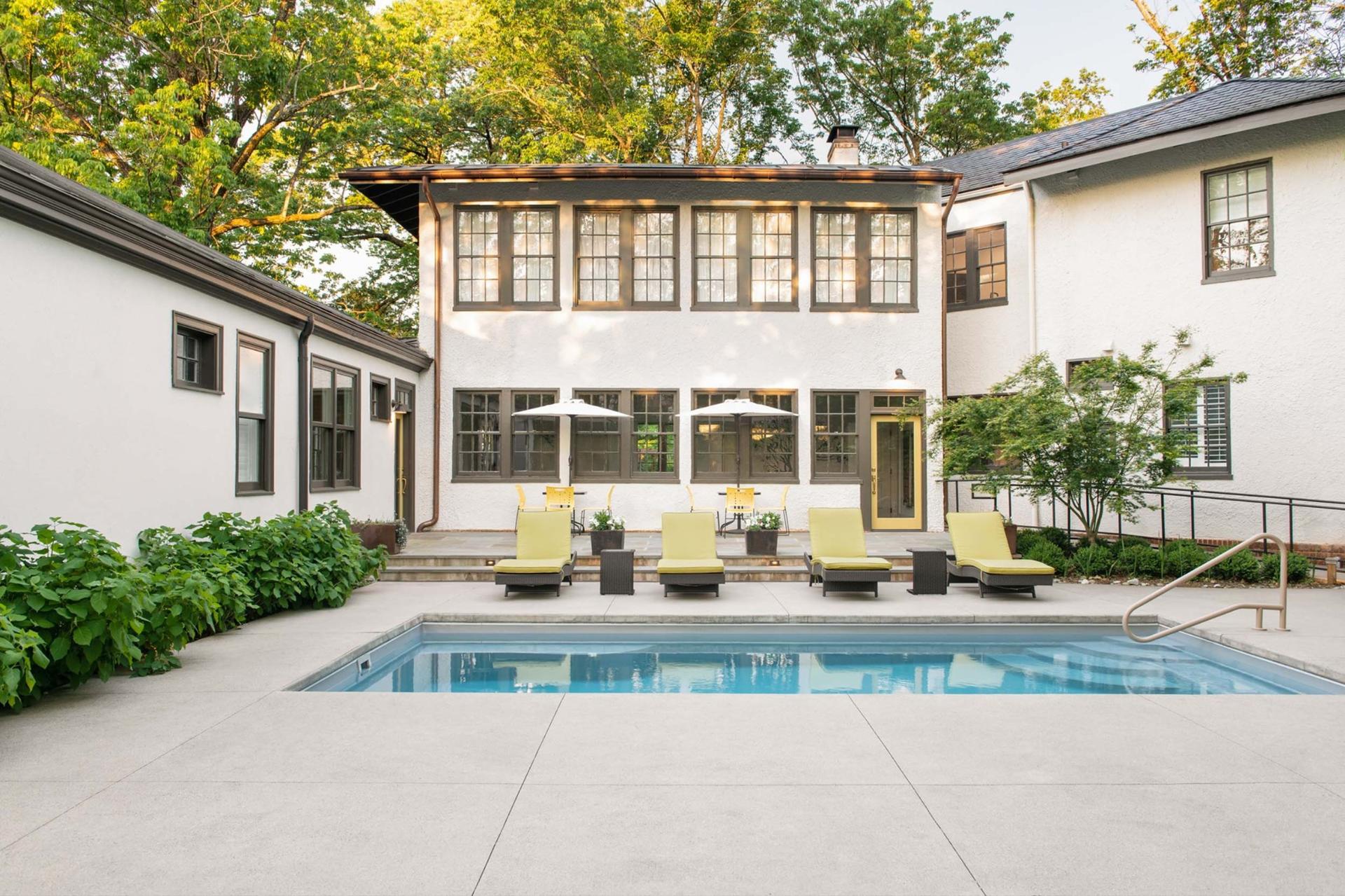 Full Buyout of Oakhurst Inn