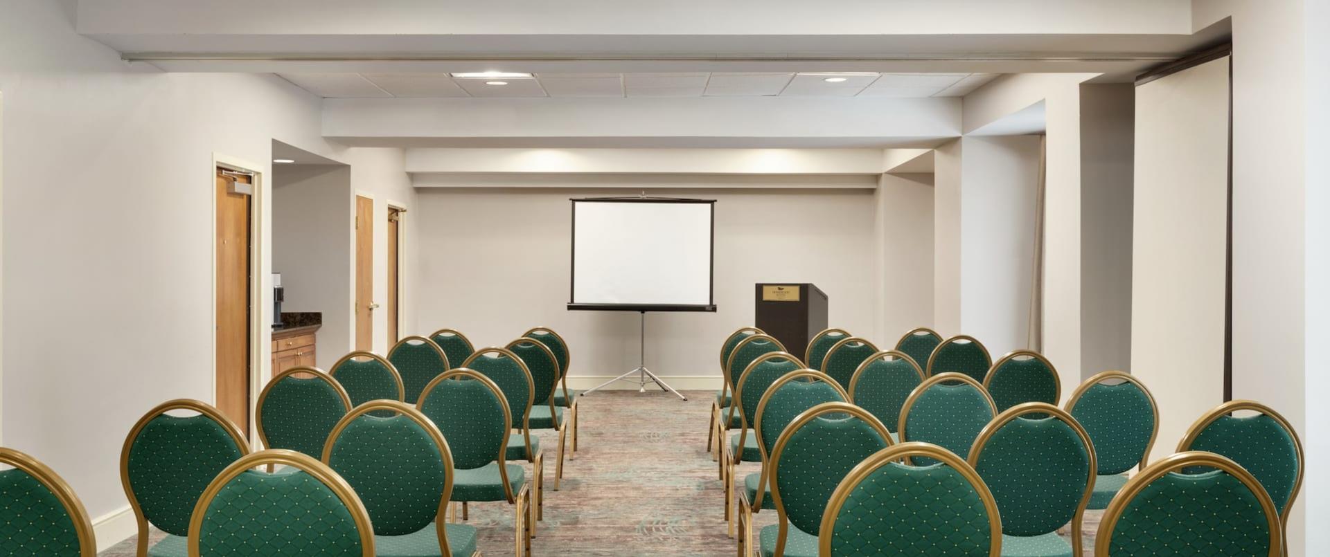 Carillon Room (A & B)