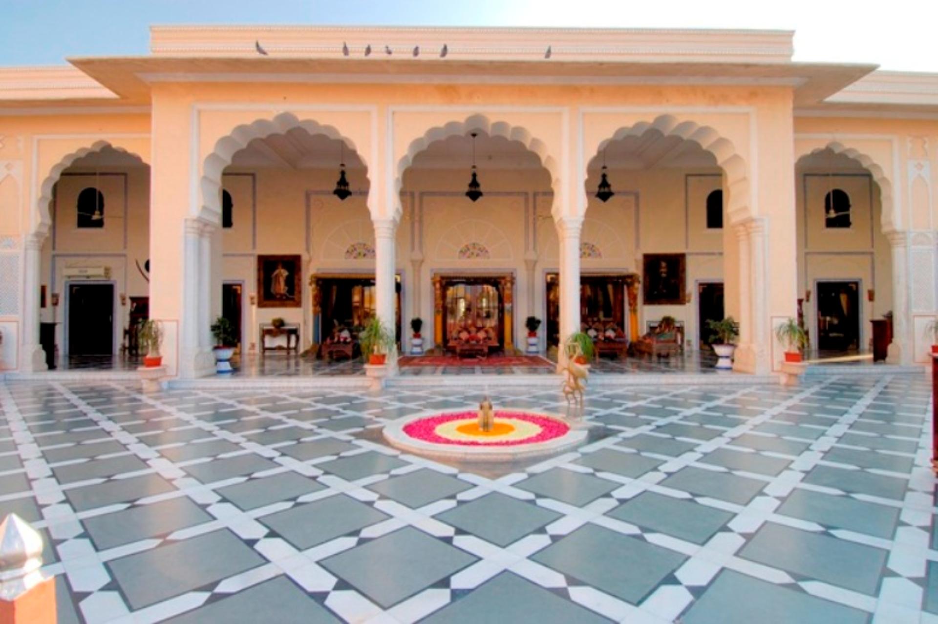 Diwan-E-Aam