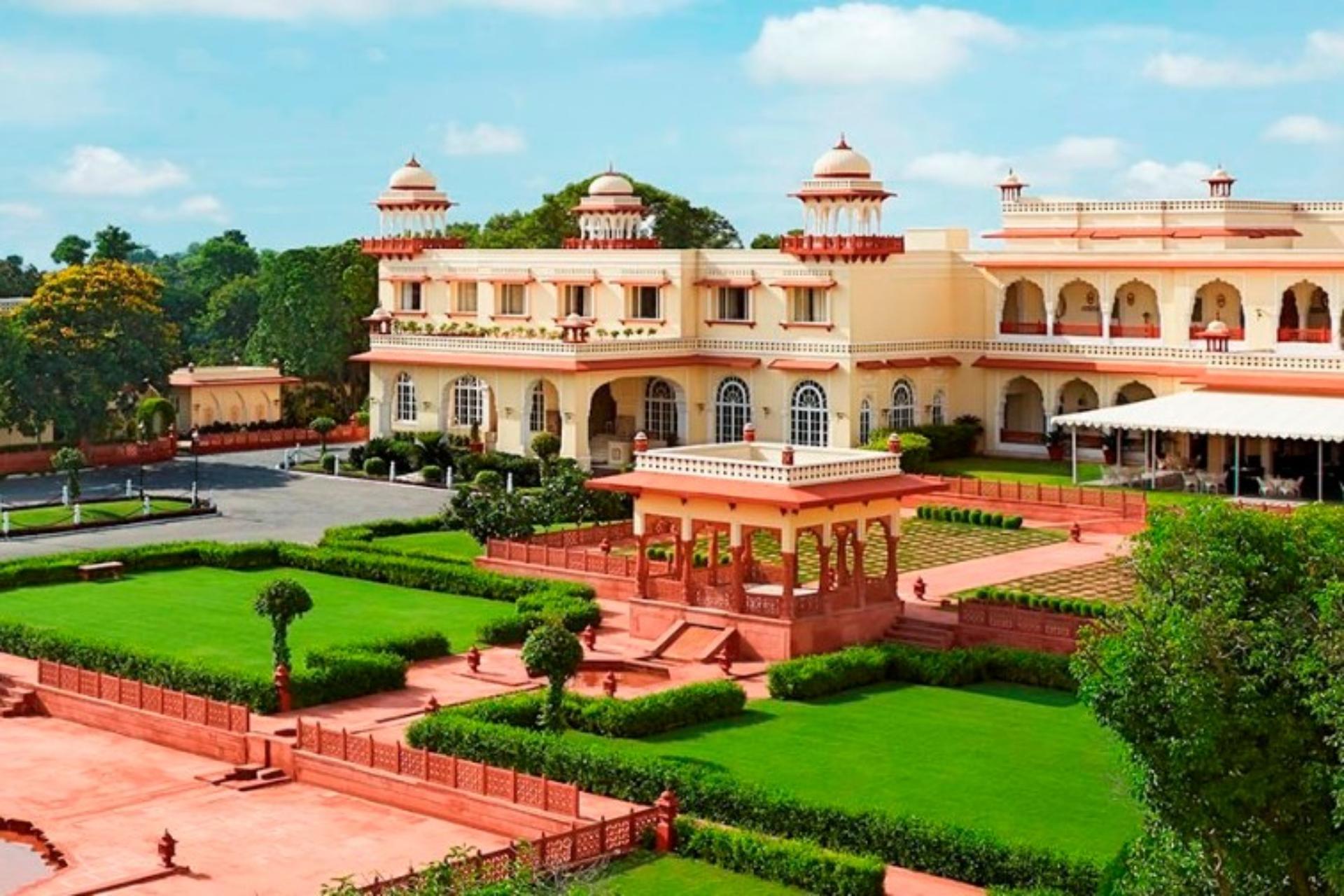 Baradari Lawn