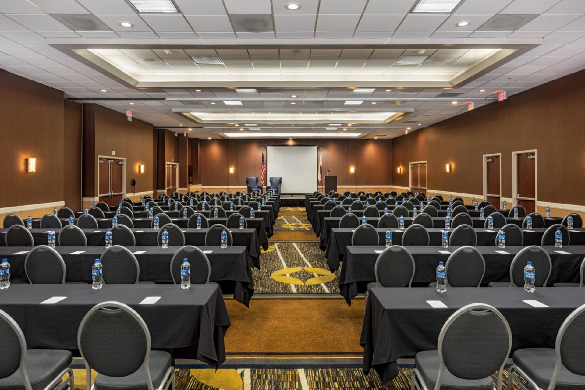 Salon B (Component of Grand Ballroom)