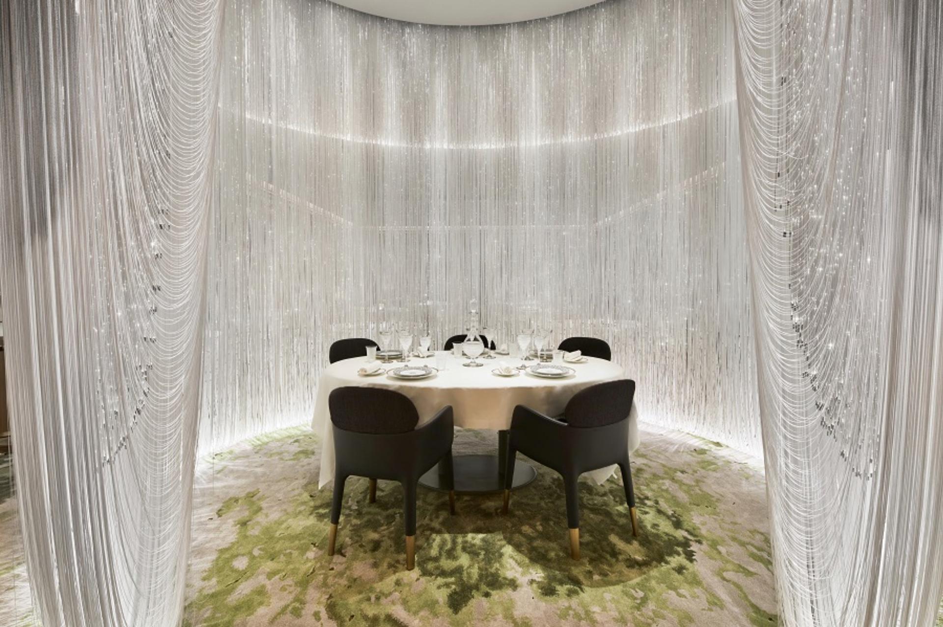 La Table Lumiere