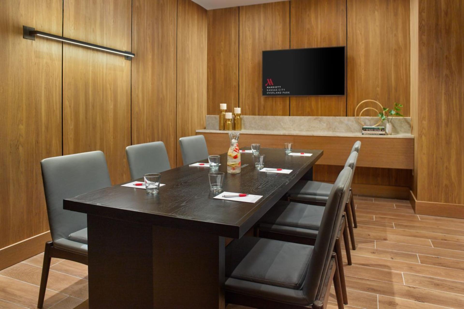 Notos Boardroom