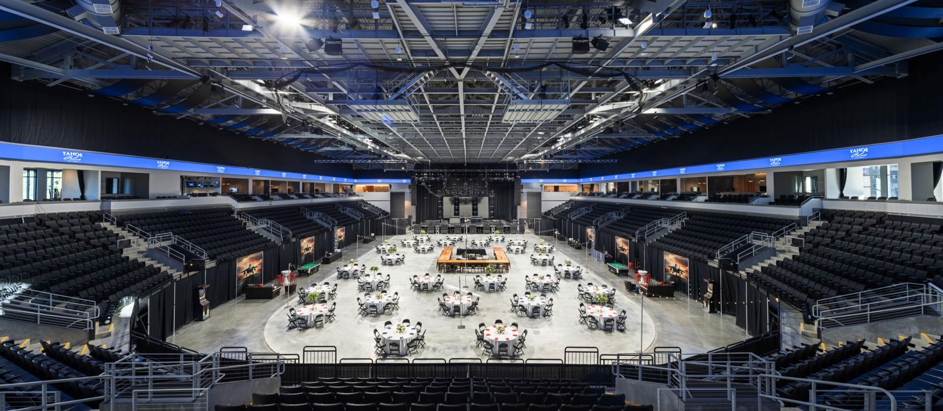 Event Floor - 1/2 Wall