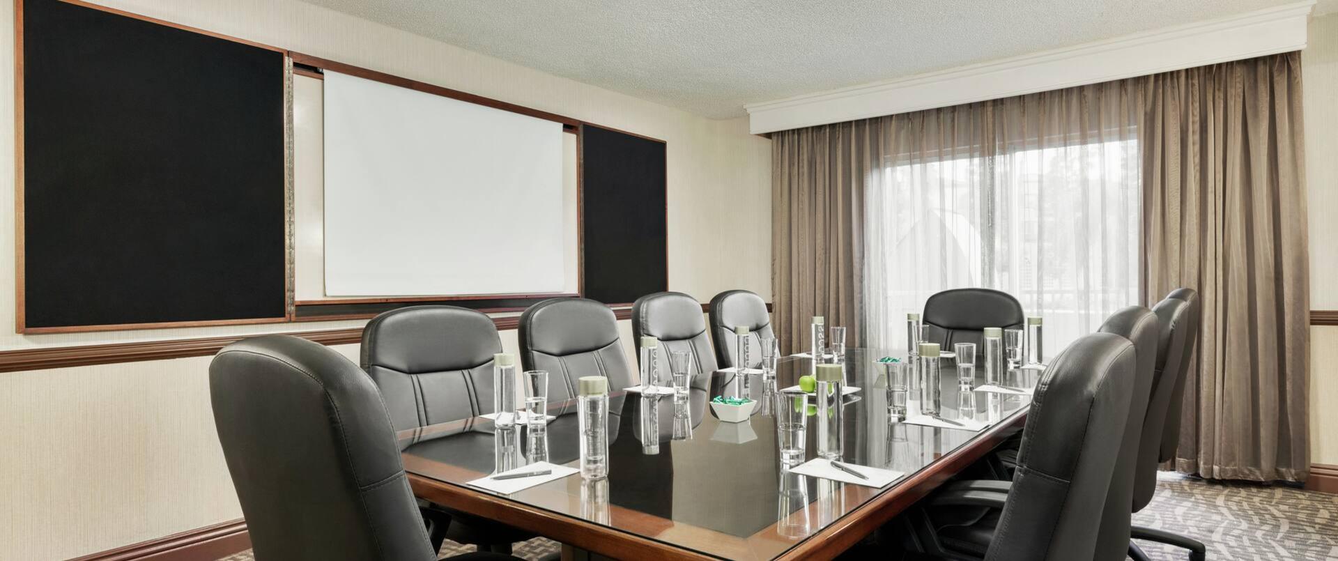 Granada Conference Suite 225
