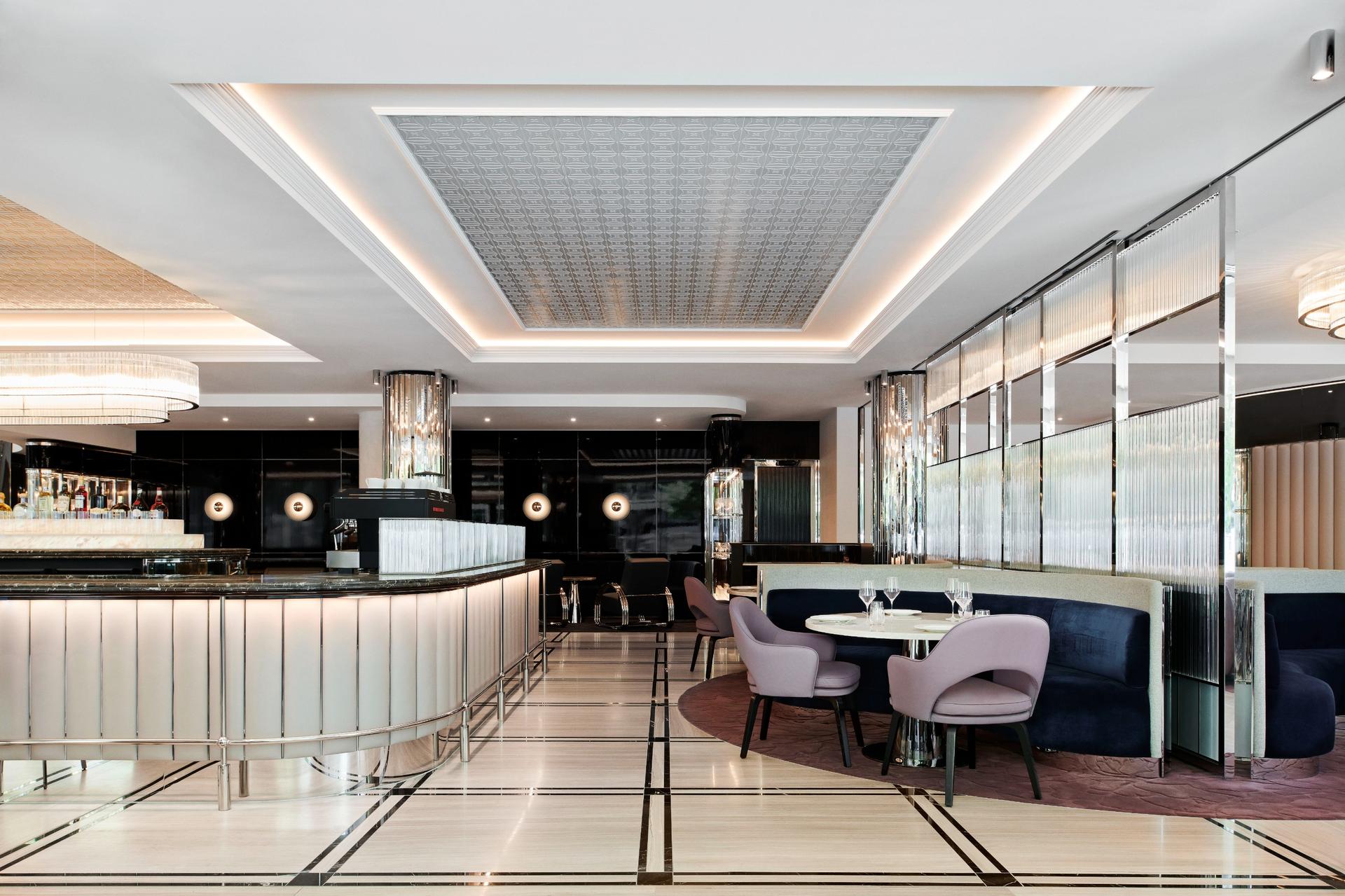 Showroom Bar (Pano)