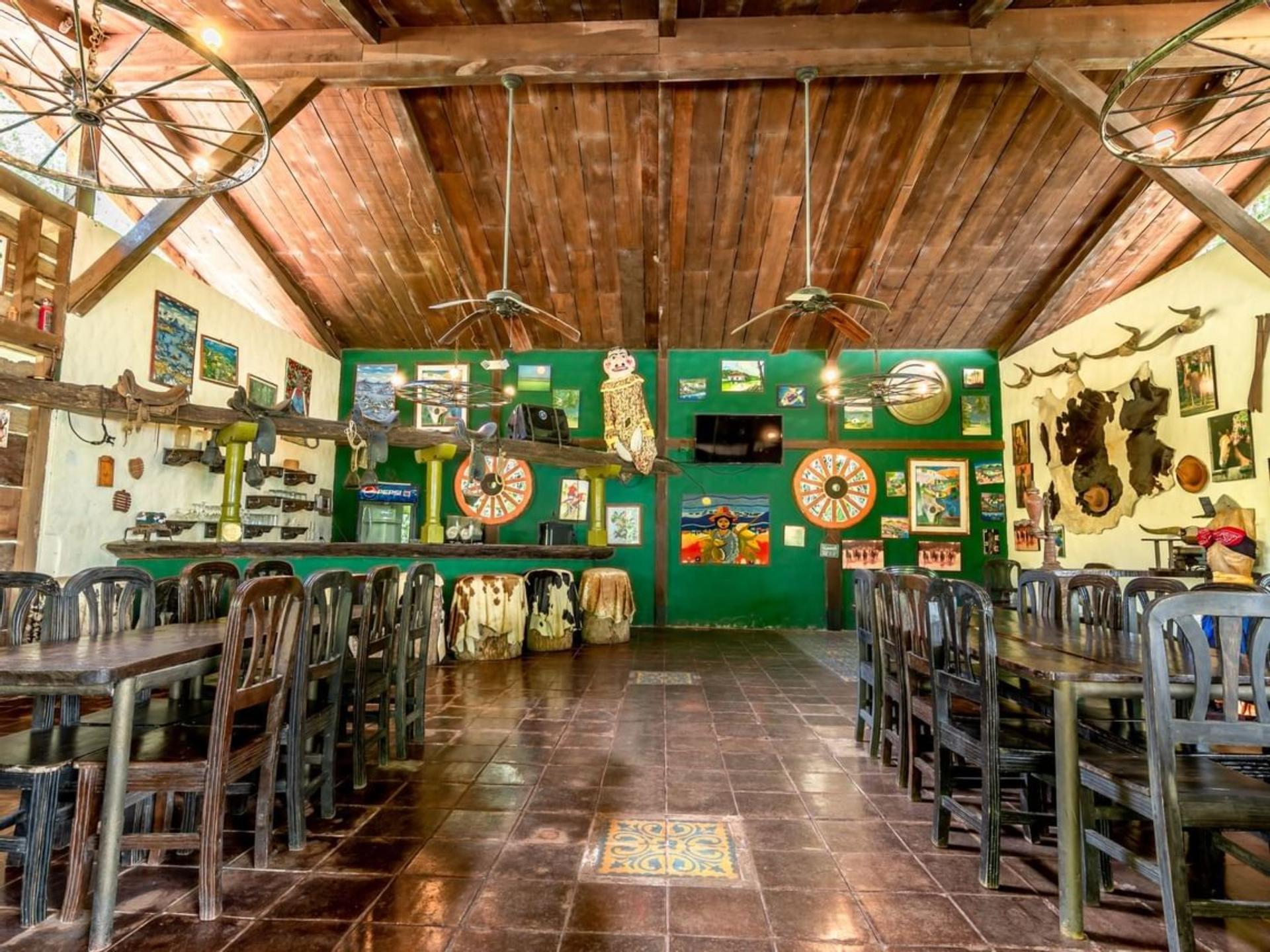 La Cantina