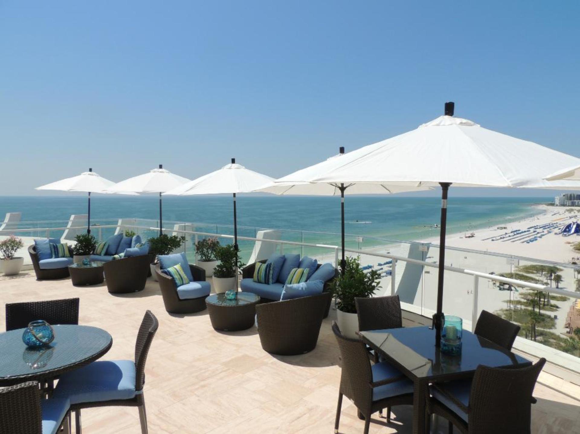 Level 11 Rooftop Bar & Lounge