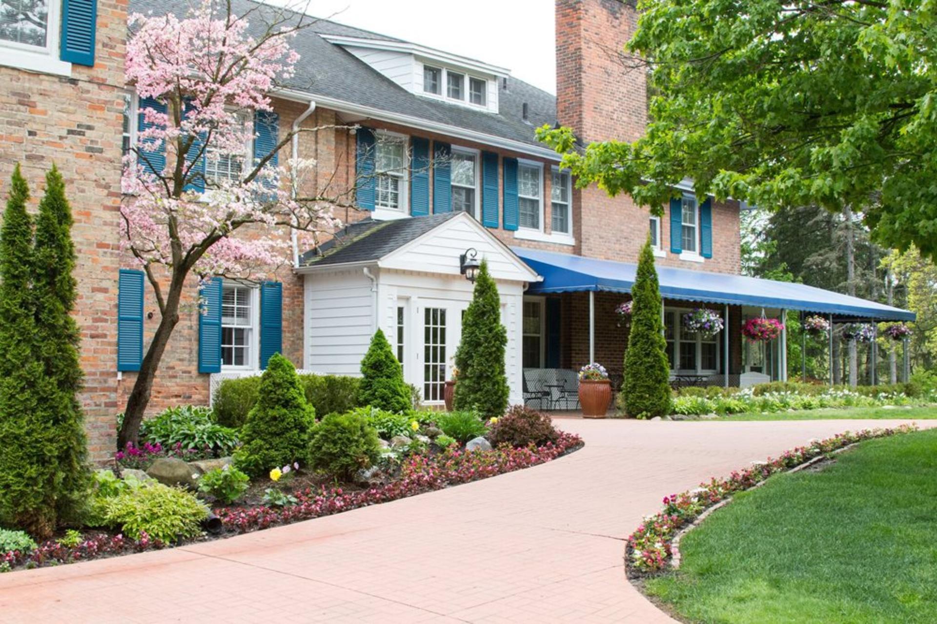 Longacre House
