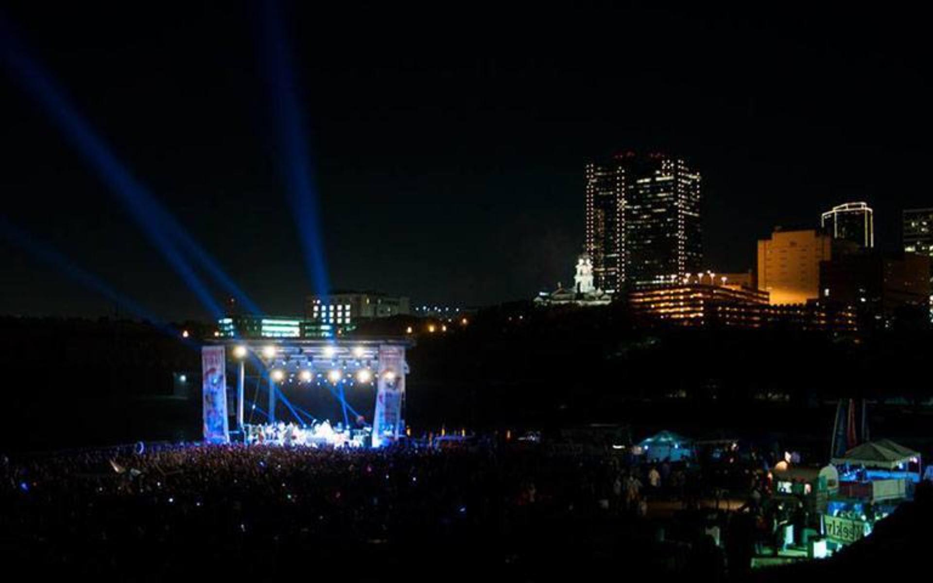 Main Stage (North Shore)