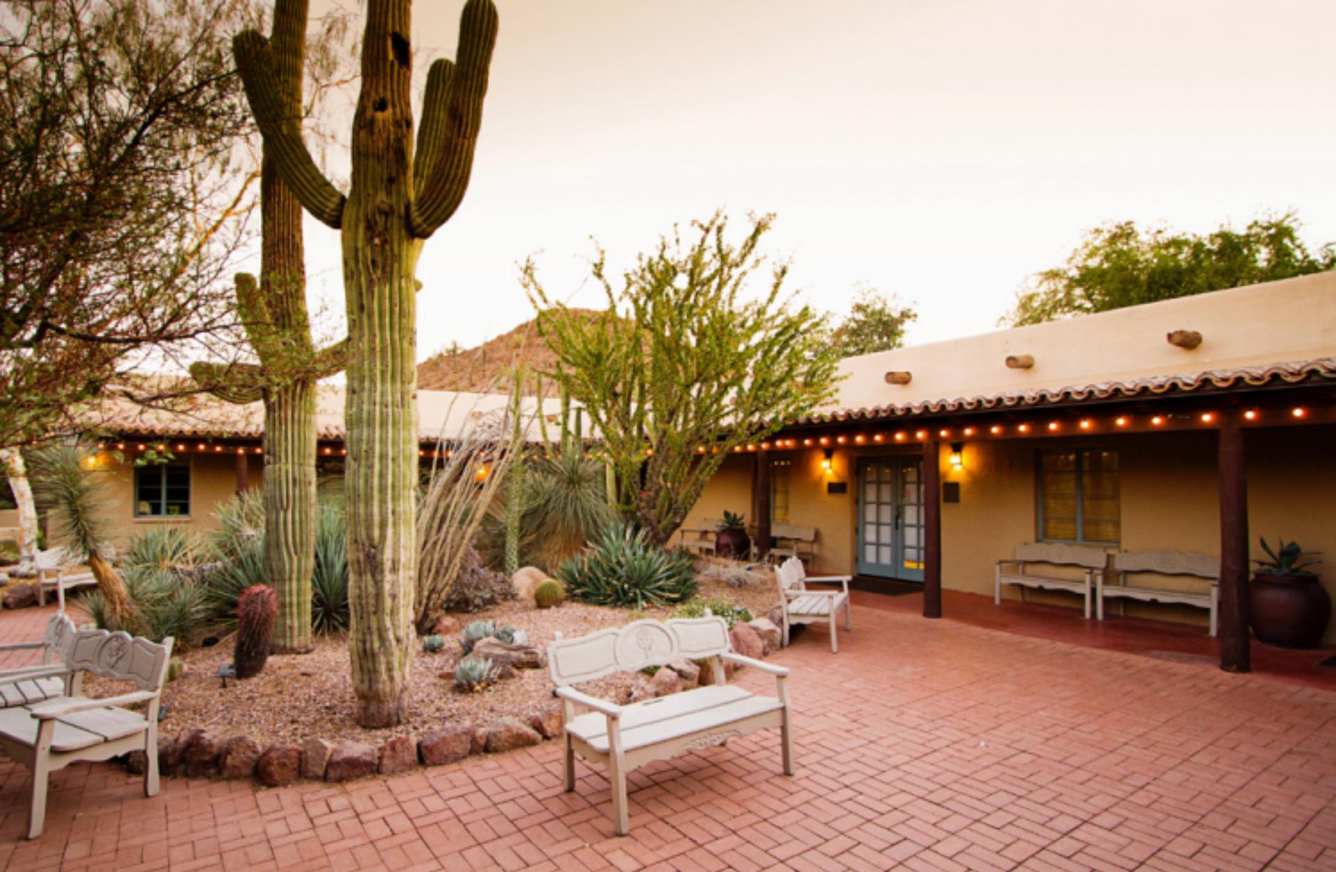 Eliot Patio