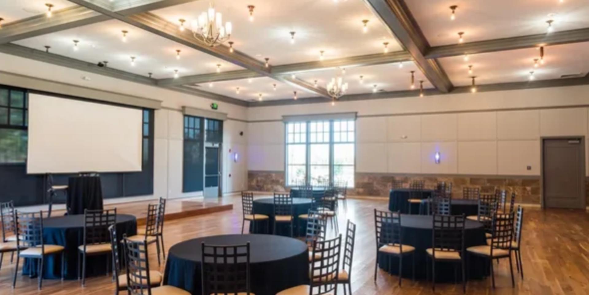  Ballroom/Banquet Room 