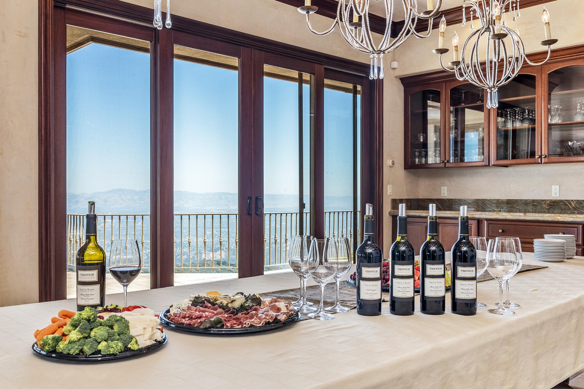 Grand Panorama Room