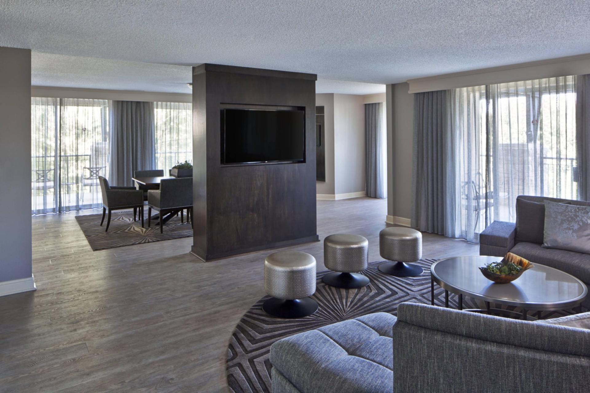 Hospitality Suite 298
