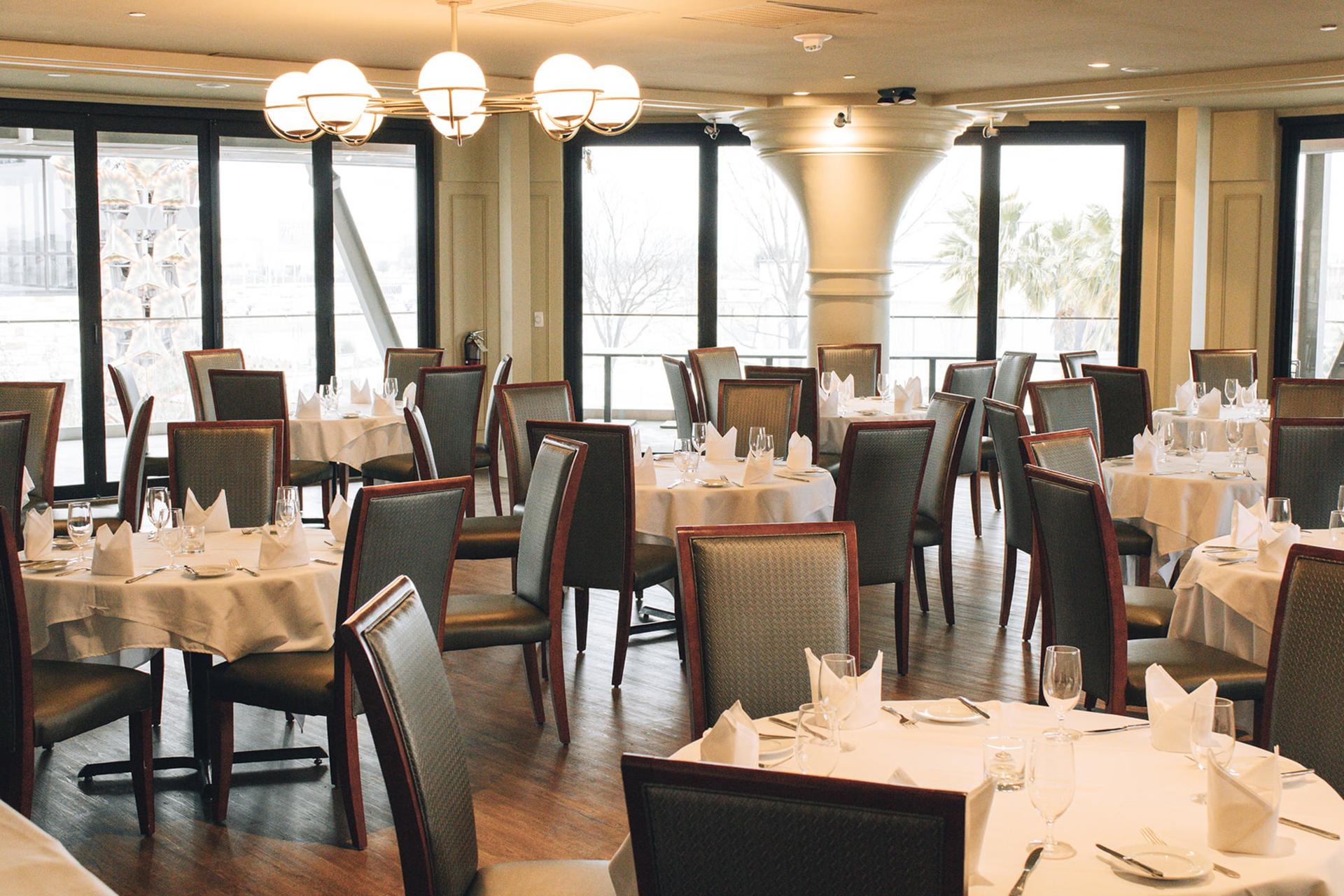 Grandscape Room