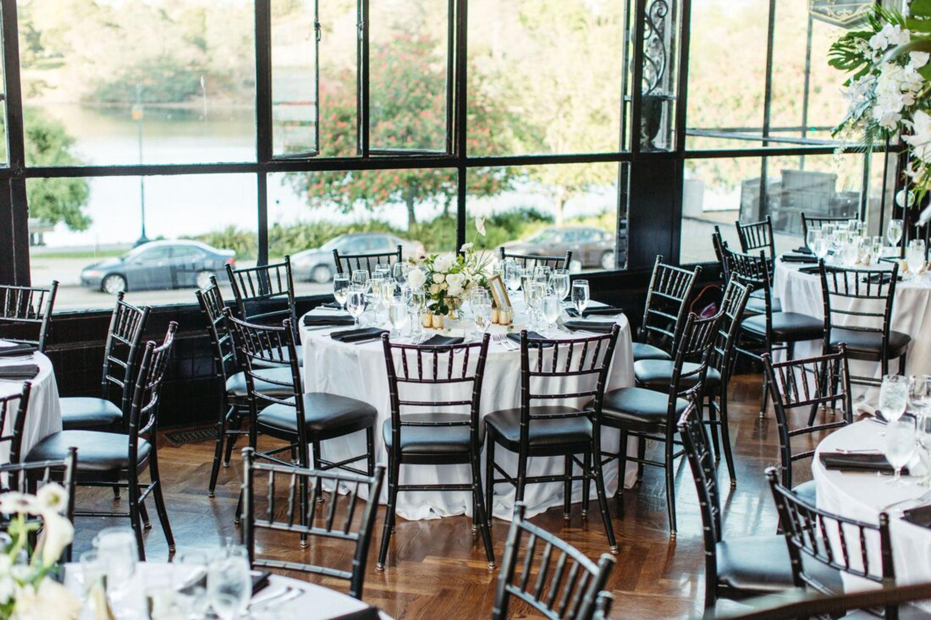The Lakeside Room 