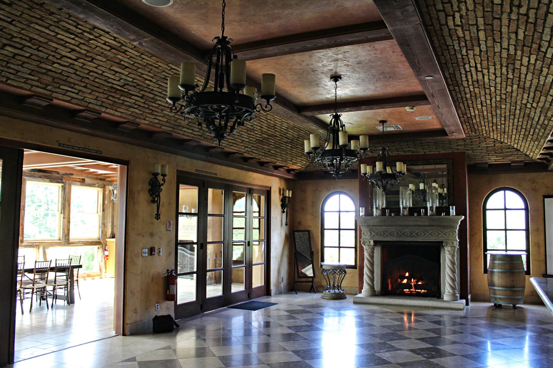 Dining Room & Veranda