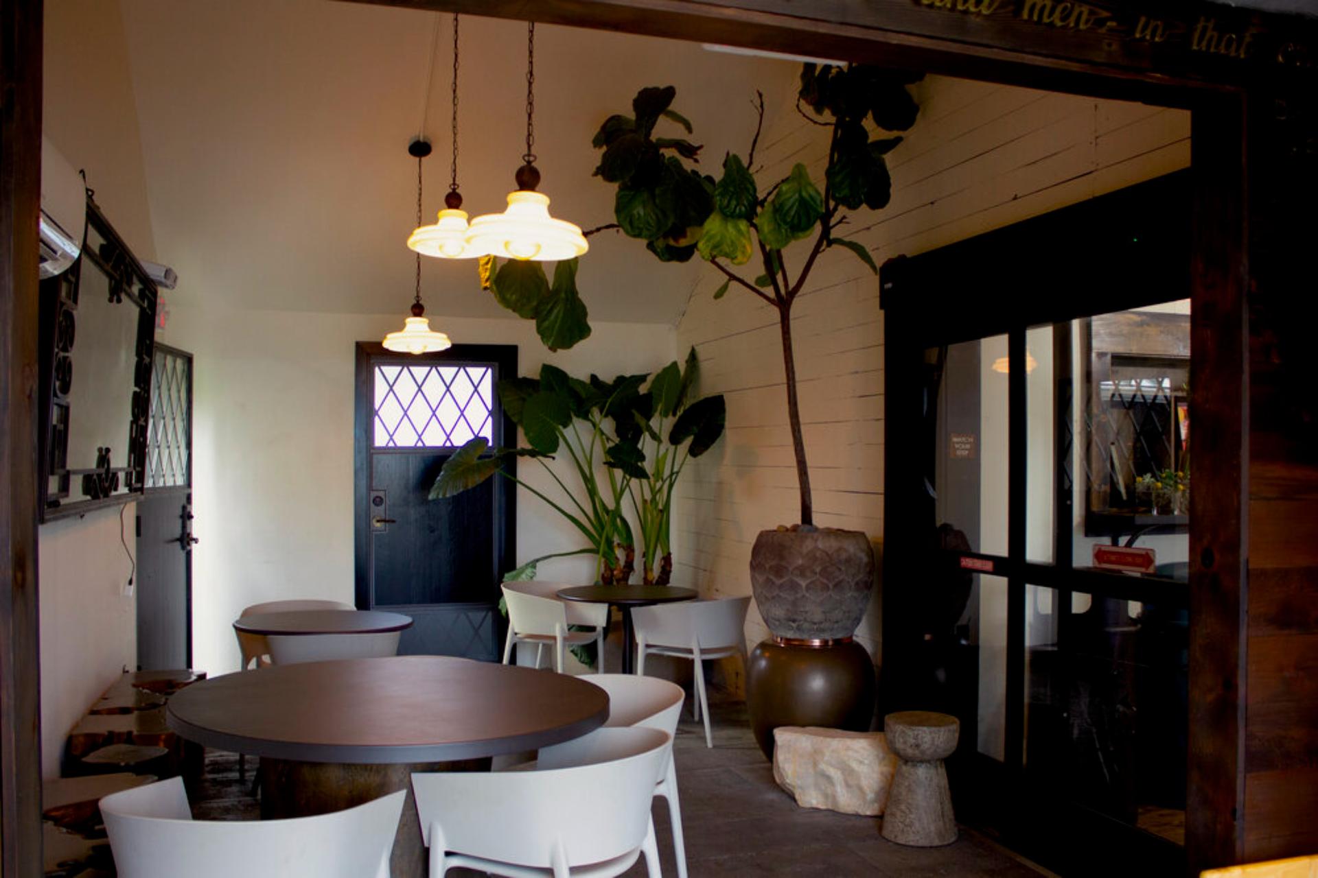 Dolly Room 