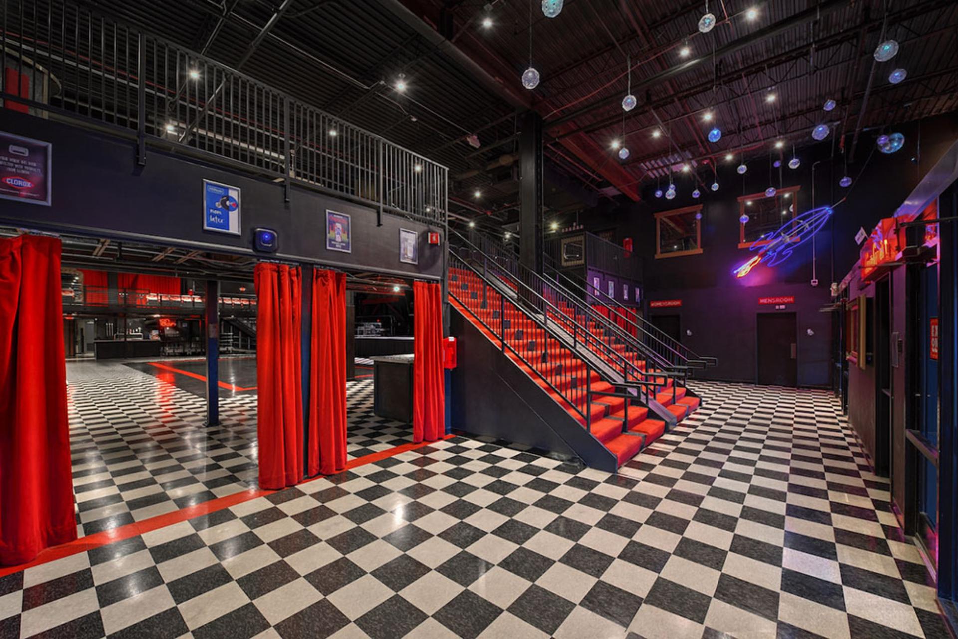 Mezzanine/VIP Lounge