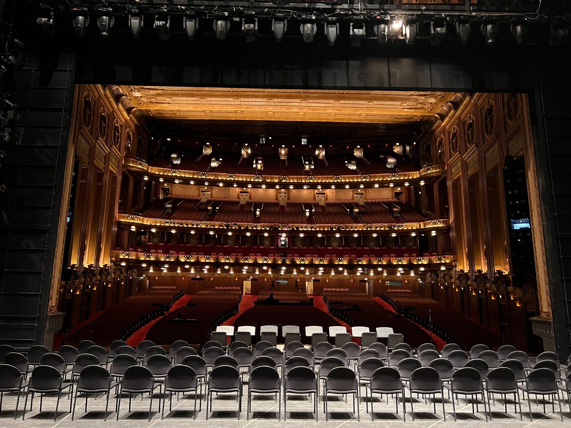 Lyric Opera House 