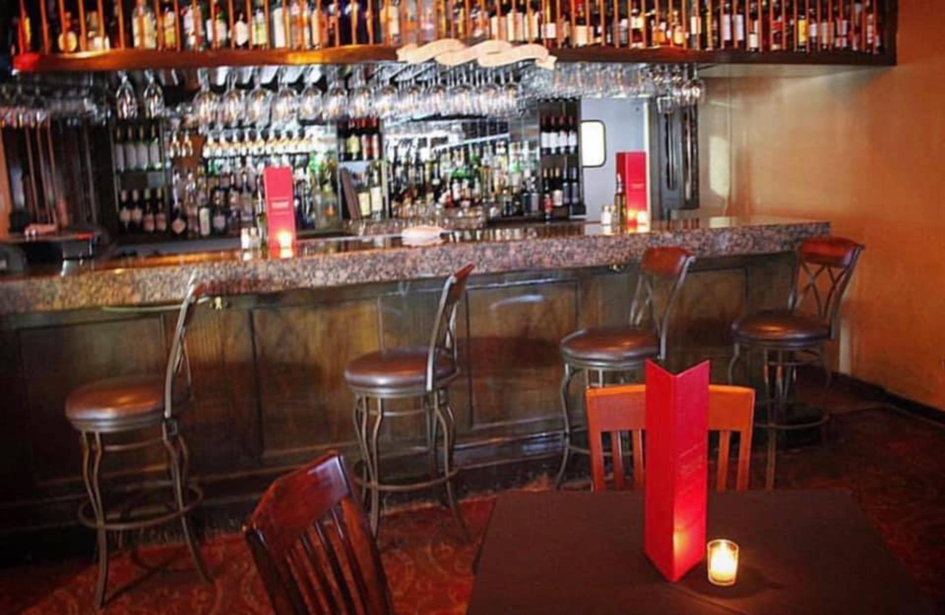 Bar Pino Room