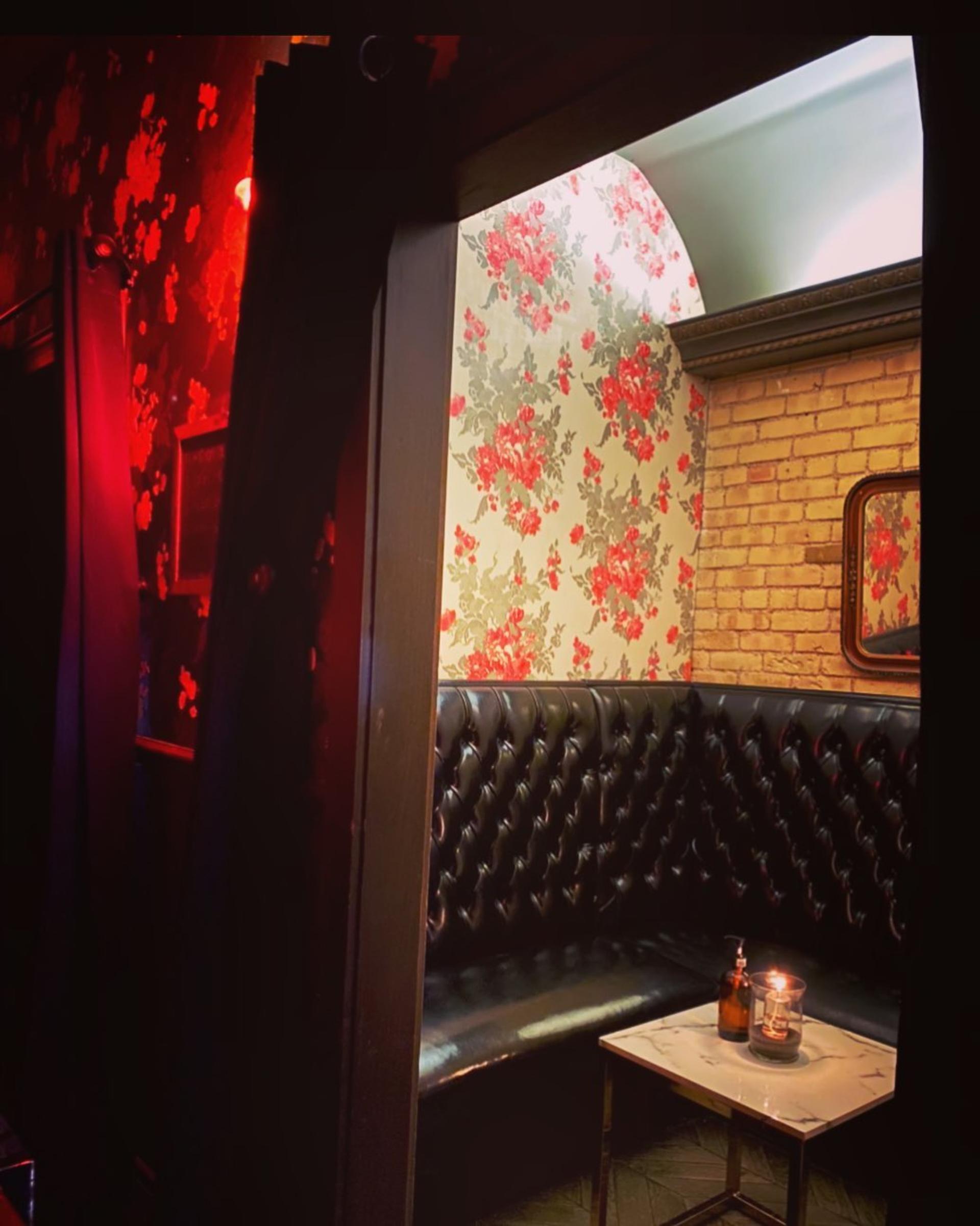 Private Rooms 