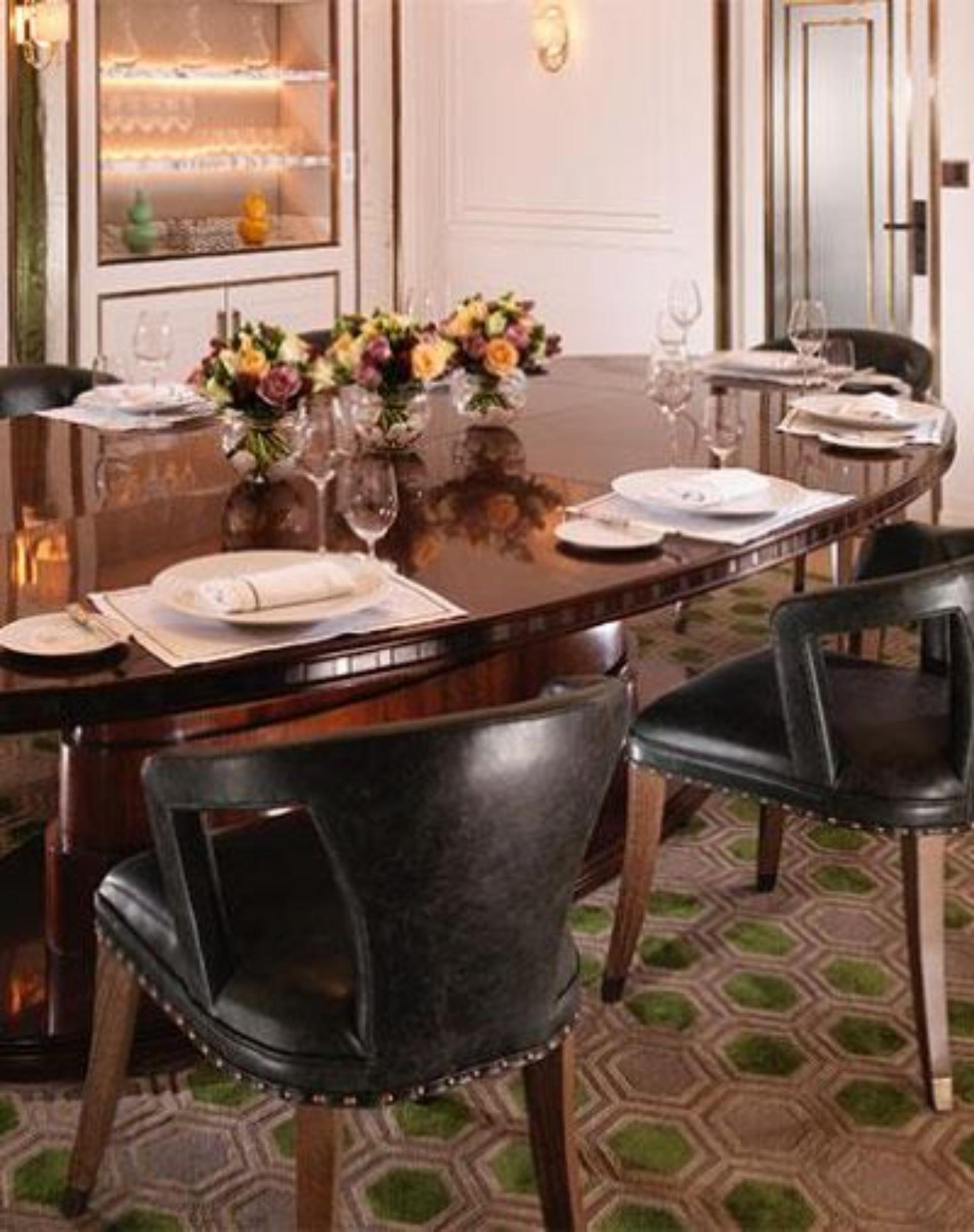 Half Moon Suite