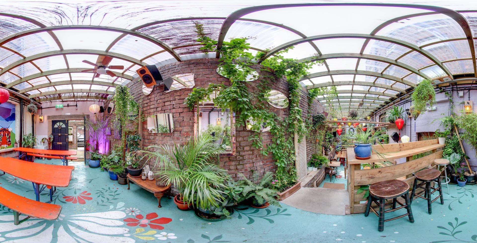 Hanging Garden Room
