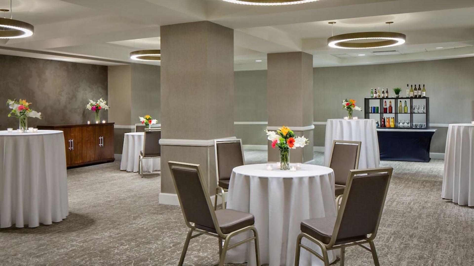 Meeting Level Foyer