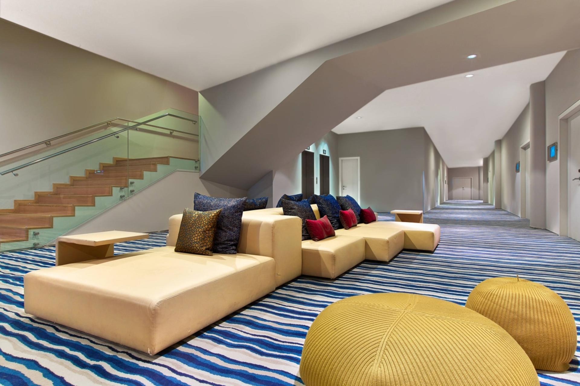 Studio Foyer