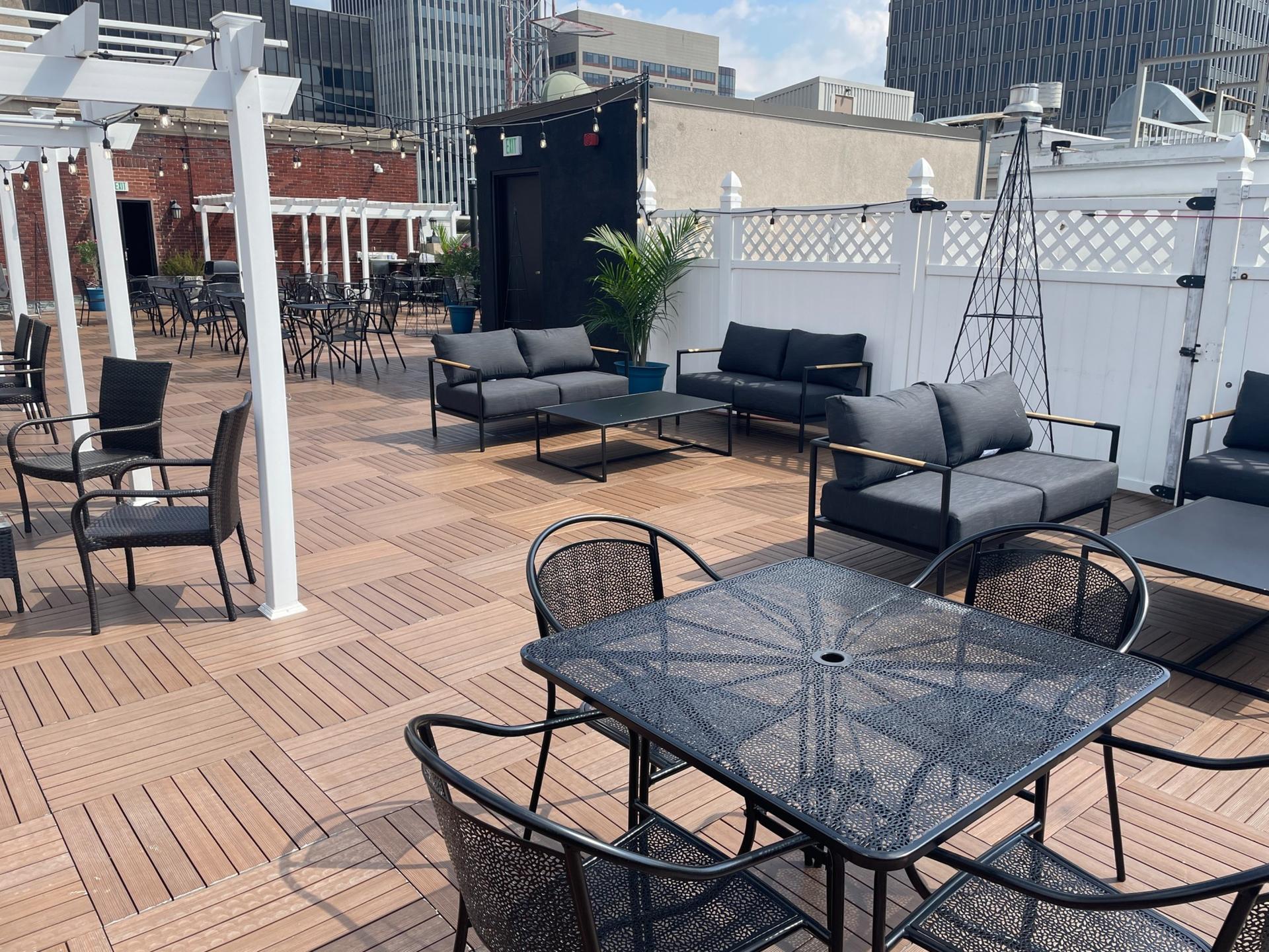 Skybar Lounge