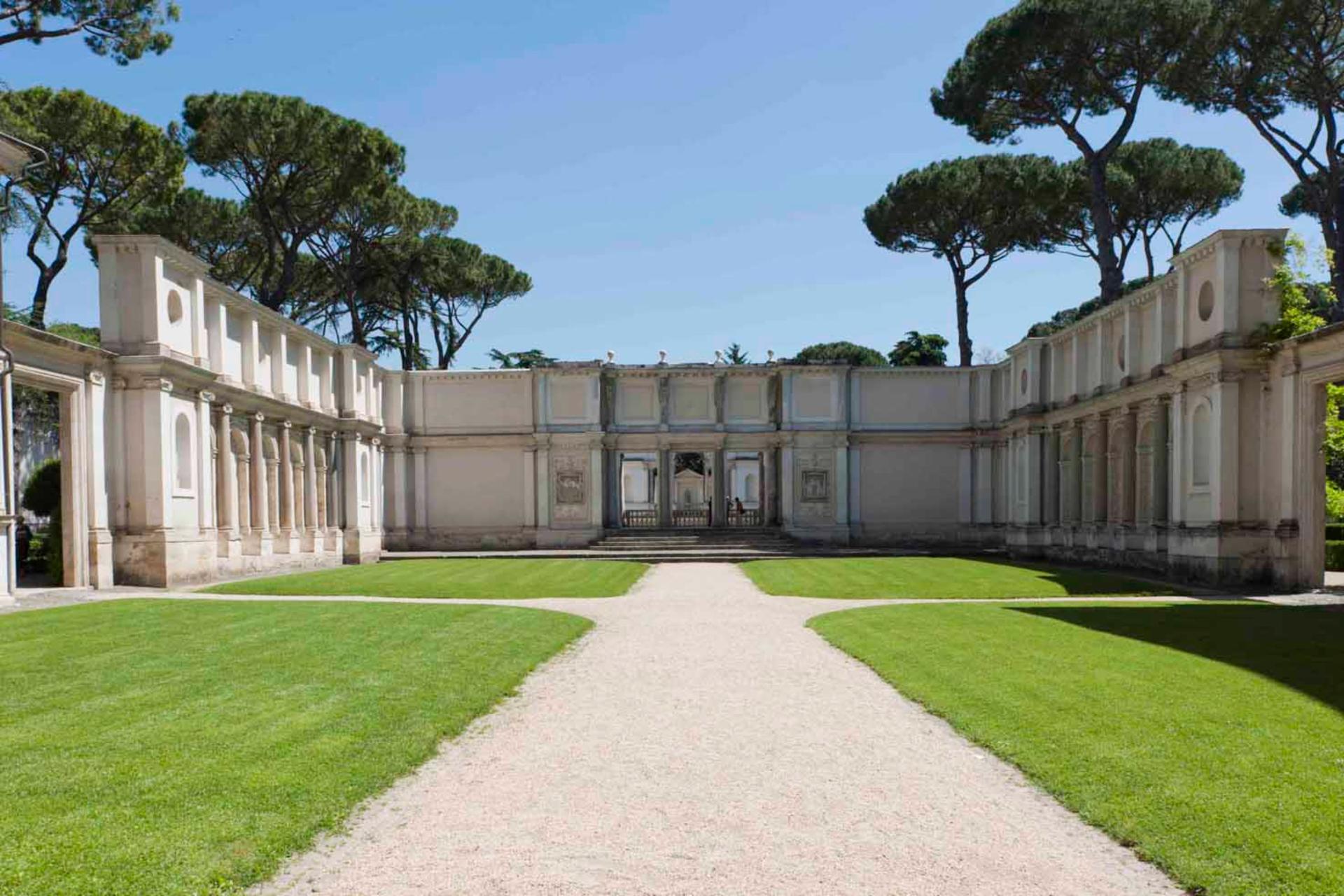 Central Court